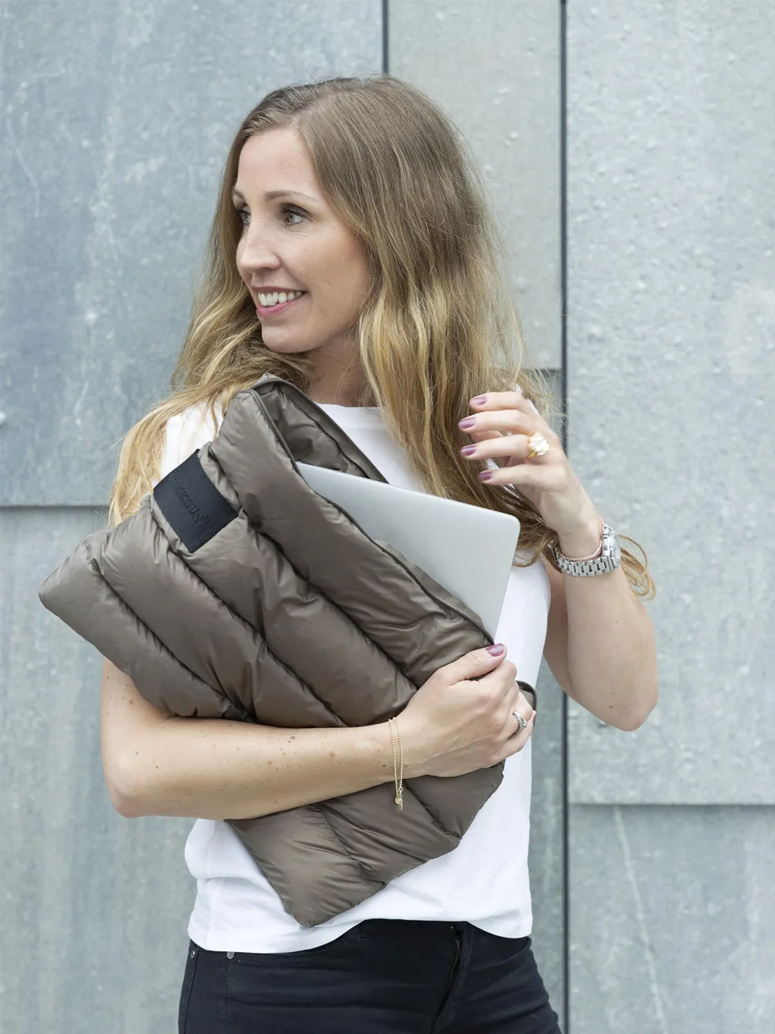 OUT&ABOUT PC-VESKE - BRUN